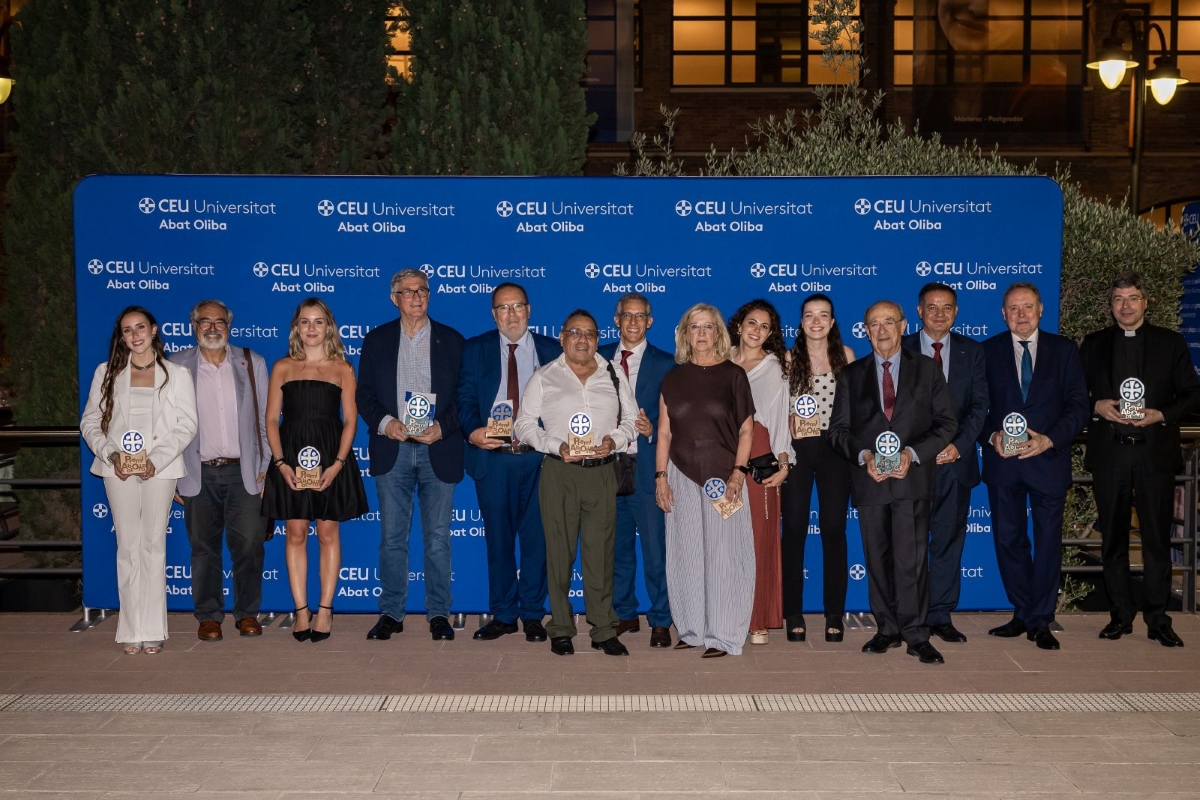 La CEU UAO celebra una nit de reconeixement i comunitat amb els I Premis Abat Oliba